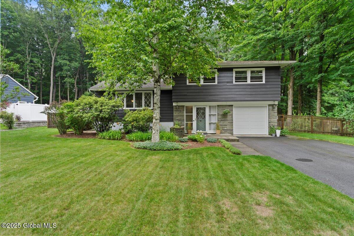 7 Loughberry Road Saratoga Springs, NY 12866 - Photo 1 of 35 20-DOD07736