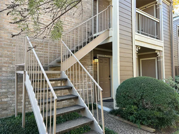 a view of entryway