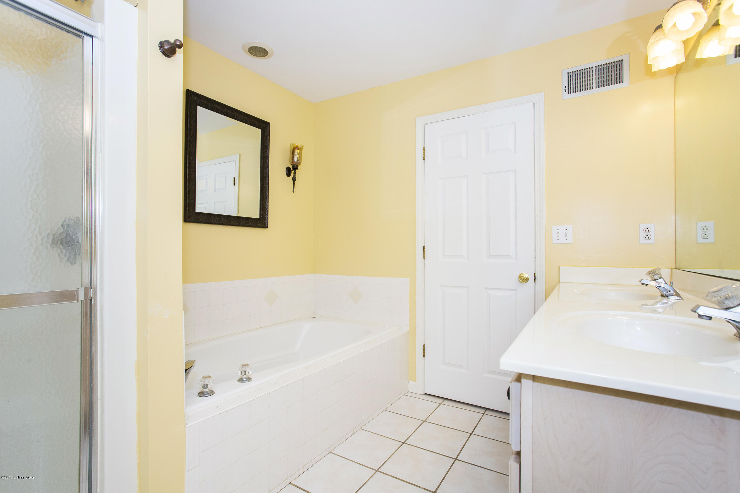 6401 High Ridge Drive Pendleton, KY 40055 - Photo 19 of 42 19-master bath