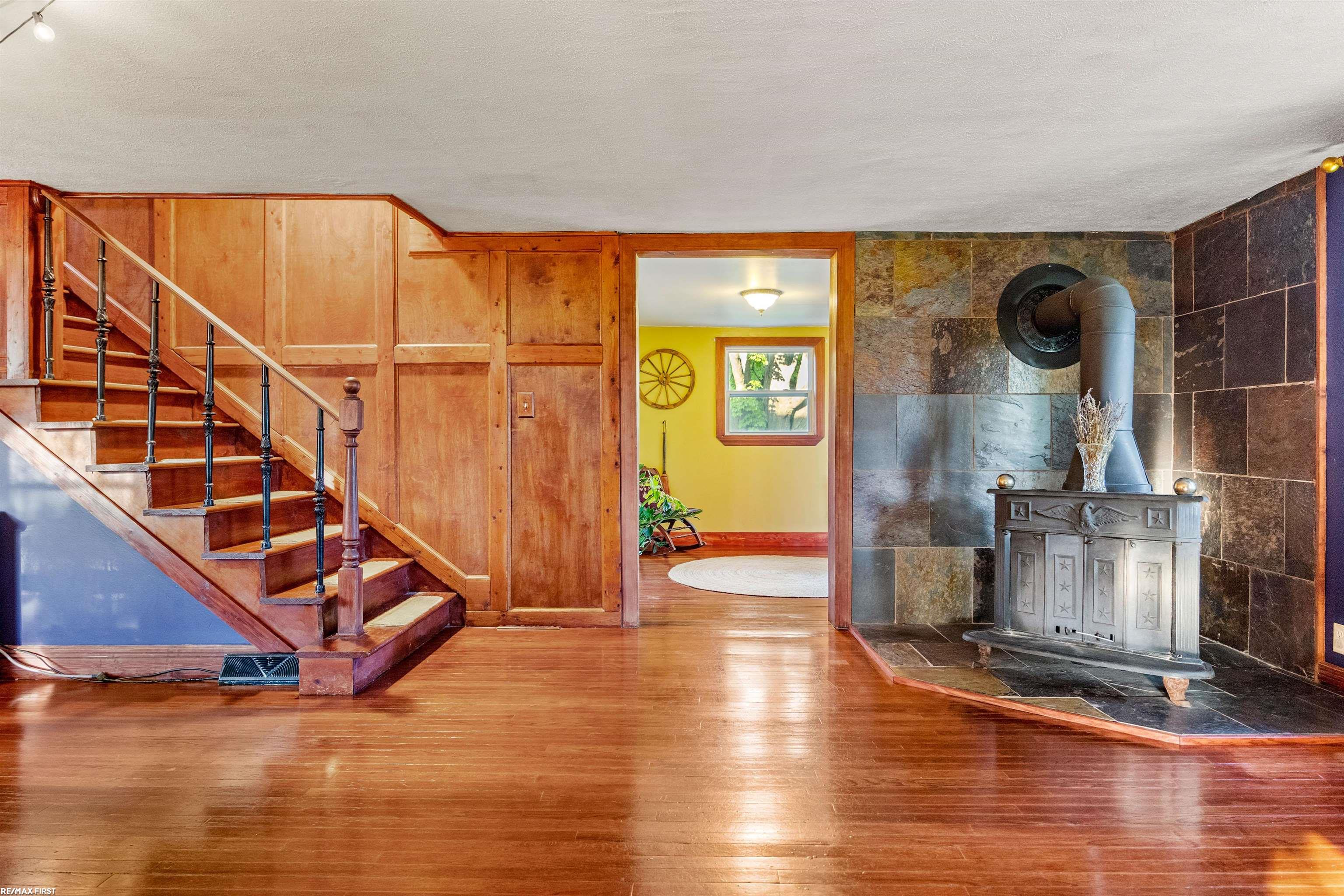 270 Rowland Road Leonard, MI 48367 - Photo 8 of 80 50112131-7.JPG