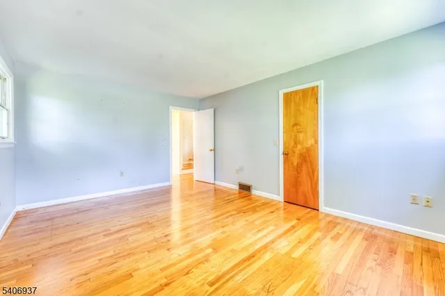 $3,700 | 58 Hawks School House Road, Bloomsbury, NJ 08804