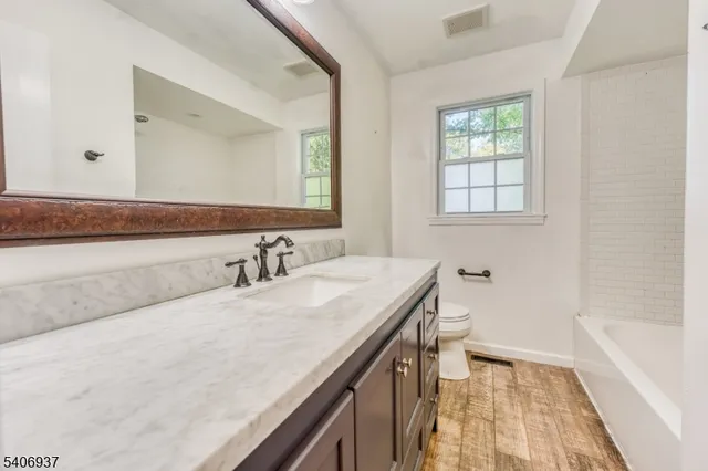 $3,700 | 58 Hawks School House Road, Bloomsbury, NJ 08804