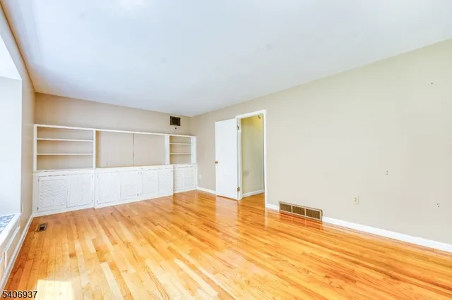 $3,700 | 58 Hawks School House Road, Bloomsbury, NJ 08804