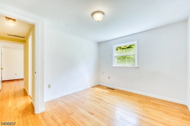 $3,700 | 58 Hawks School House Road, Bloomsbury, NJ 08804