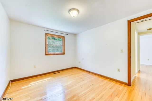 $3,700 | 58 Hawks School House Road, Bloomsbury, NJ 08804