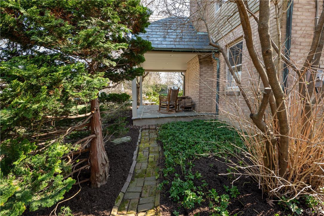 719 14th Avenue Bethlehem, PA 18018 - Photo 30 of 33 a view of a back yard of the house