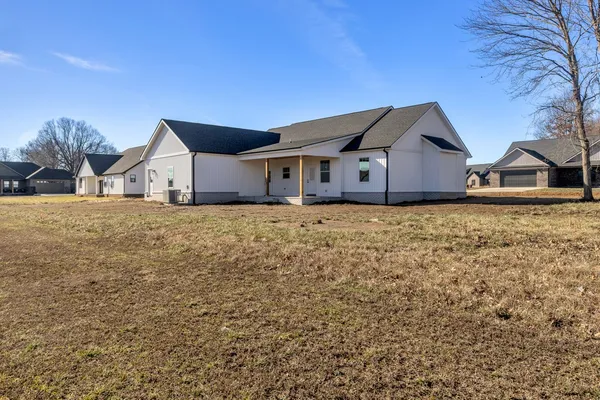$395,000 | 40 Ellie Court, Mayfield, KY 42066
