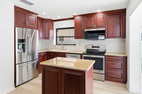 $2,495,000 | 1708 Southeast 11th Street, Fort Lauderdale, FL 33316