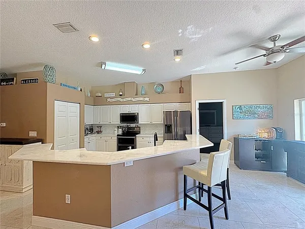 $2,800 | 1467 Watermill Circle, Tarpon Springs, FL 34689