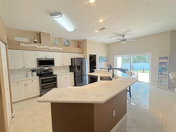 $2,800 | 1467 Watermill Circle, Tarpon Springs, FL 34689