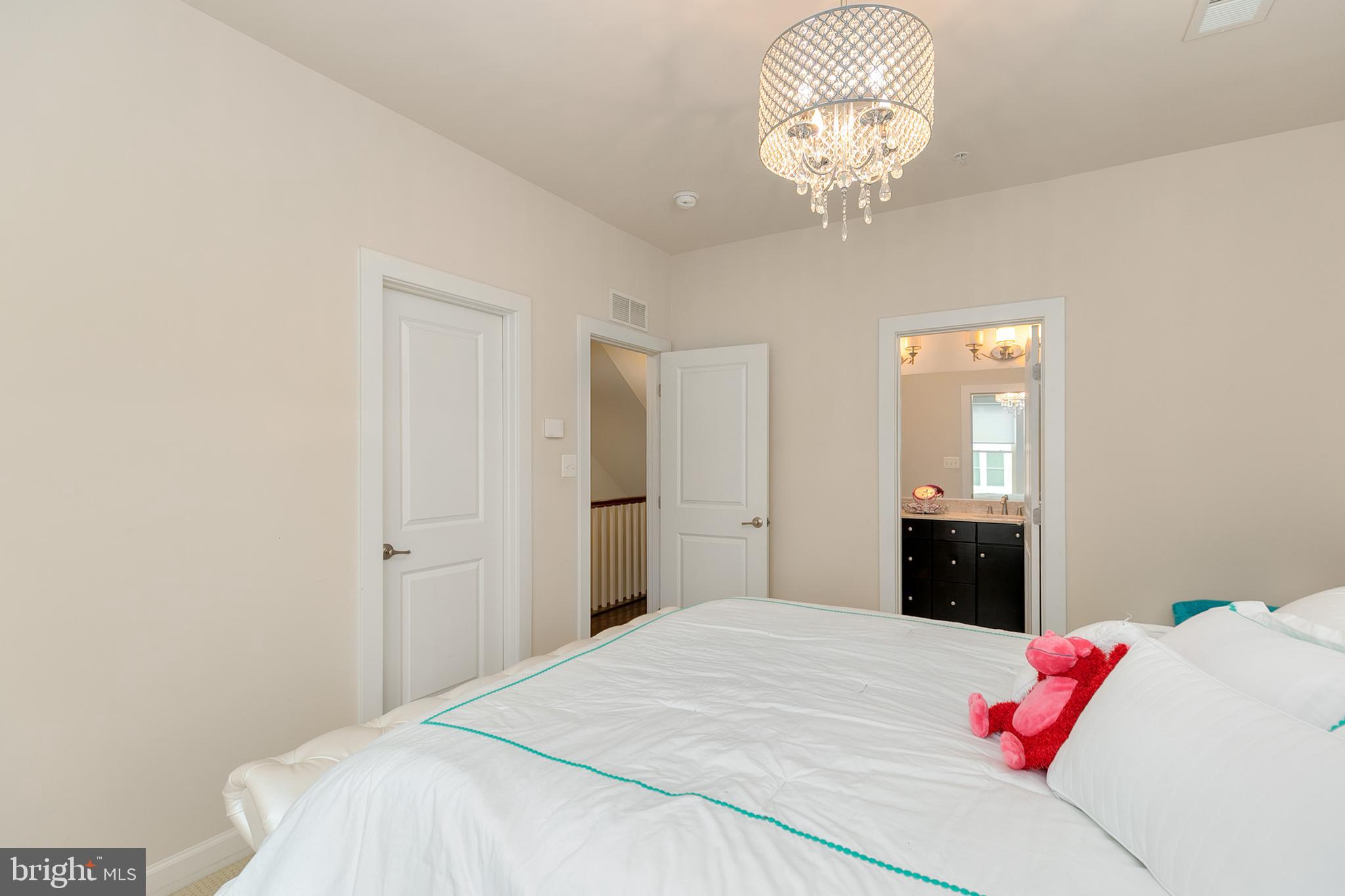 1148 South Glebe Road Arlington, VA 22204 - Photo 27 of 44
