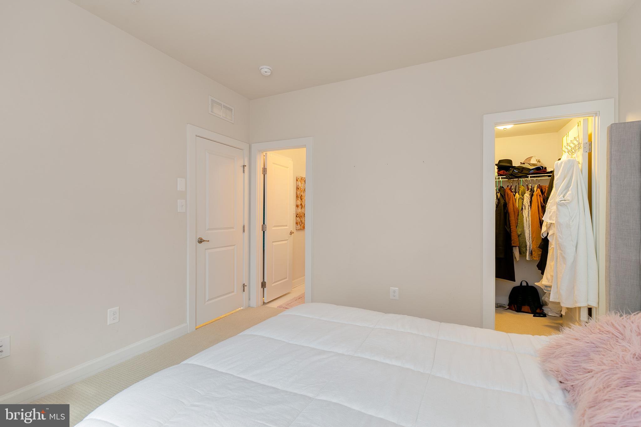 1148 South Glebe Road Arlington, VA 22204 - Photo 7 of 44