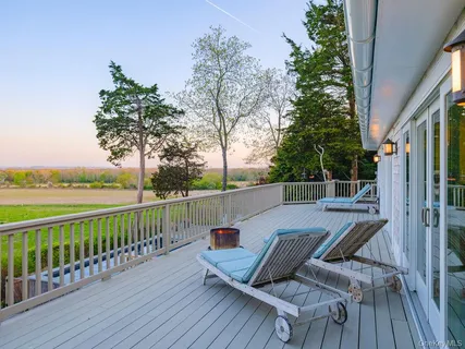 $2,200,000 | 255 South View Drive, Orient, NY 11957