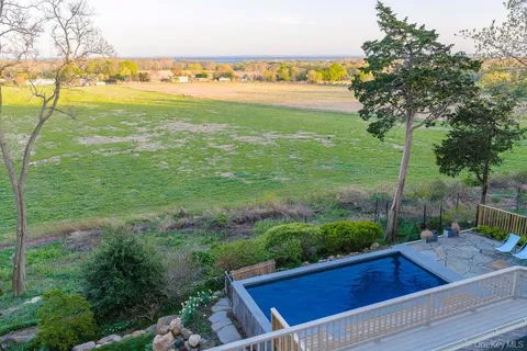 $2,200,000 | 255 South View Drive, Orient, NY 11957