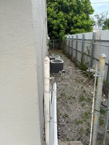 $1,800 | 1260 Dr Martin Luther King Jr Boulevard, Riviera Beach, FL 33404