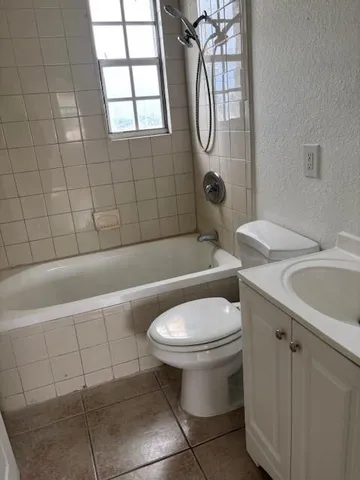 $1,800 | 1260 Dr Martin Luther King Jr Boulevard, Riviera Beach, FL 33404