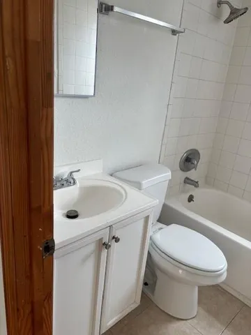 $1,800 | 1260 Dr Martin Luther King Jr Boulevard, Riviera Beach, FL 33404