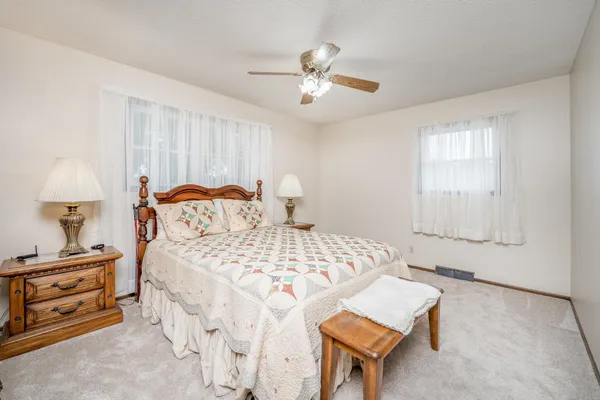 $600,000 | 15568 Southwest 160th Street, Rose Hill, KS 67133