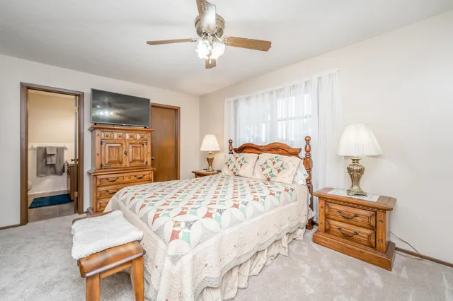 $600,000 | 15568 Southwest 160th Street, Rose Hill, KS 67133