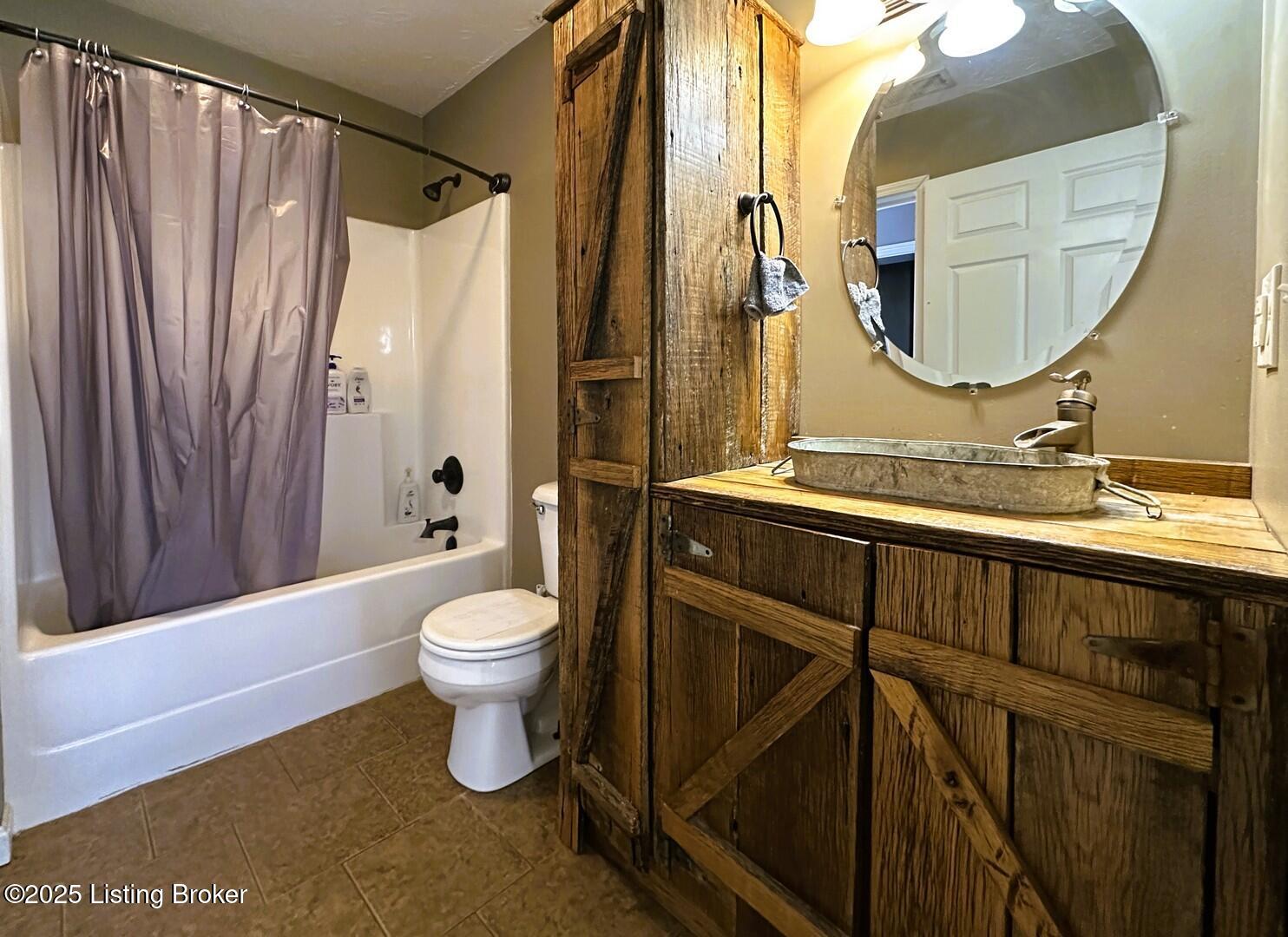 1896 Richland Road Caneyville, KY 42721 - Photo 64 of 66 Bath