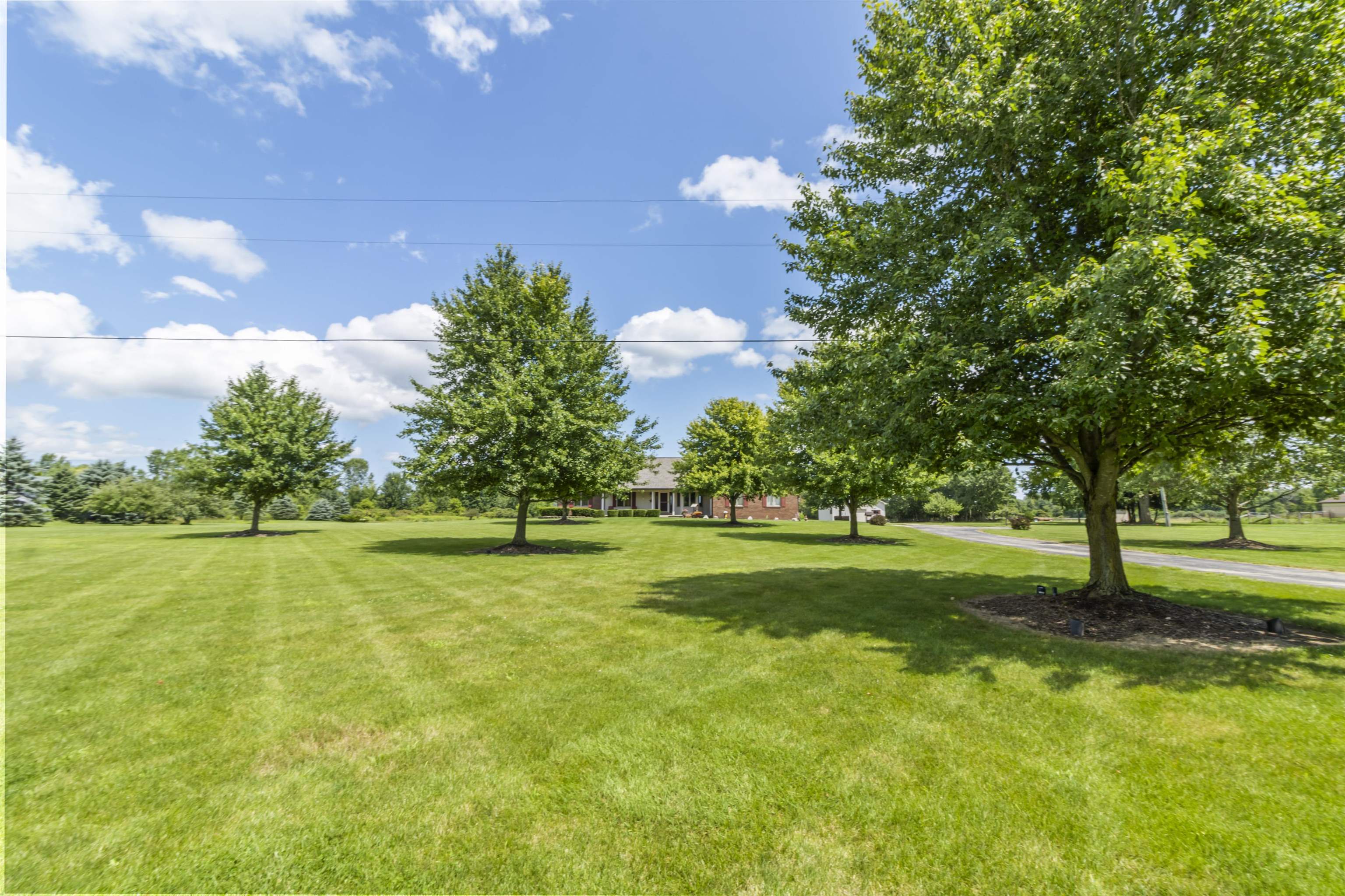 1100 Holmes Road Allenton, MI 48002 - Photo 11 of 63 50150215-73b1ac0d-e740-4d83-a6b0-7b6e8f2a4acd.JPG
