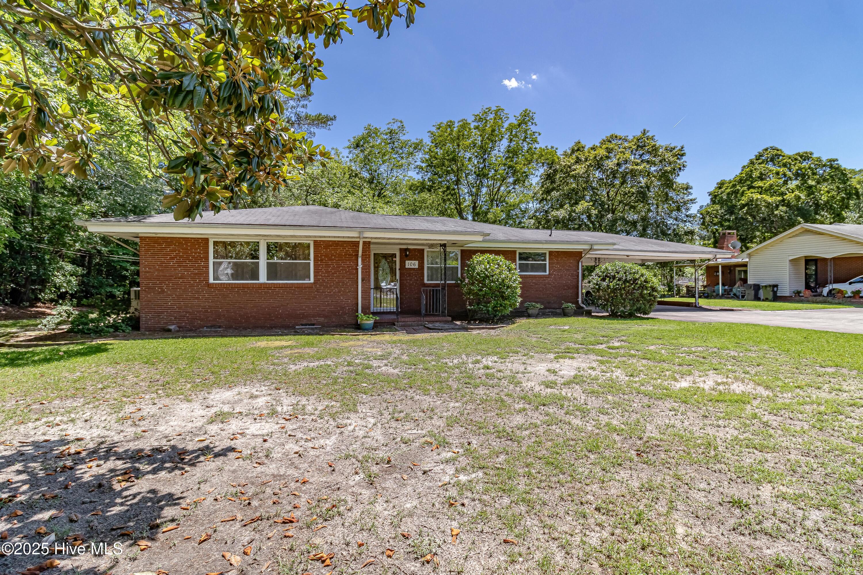 106 East New Hope Road Goldsboro, NC 27534 - Photo 3 of 42 IMG_4614