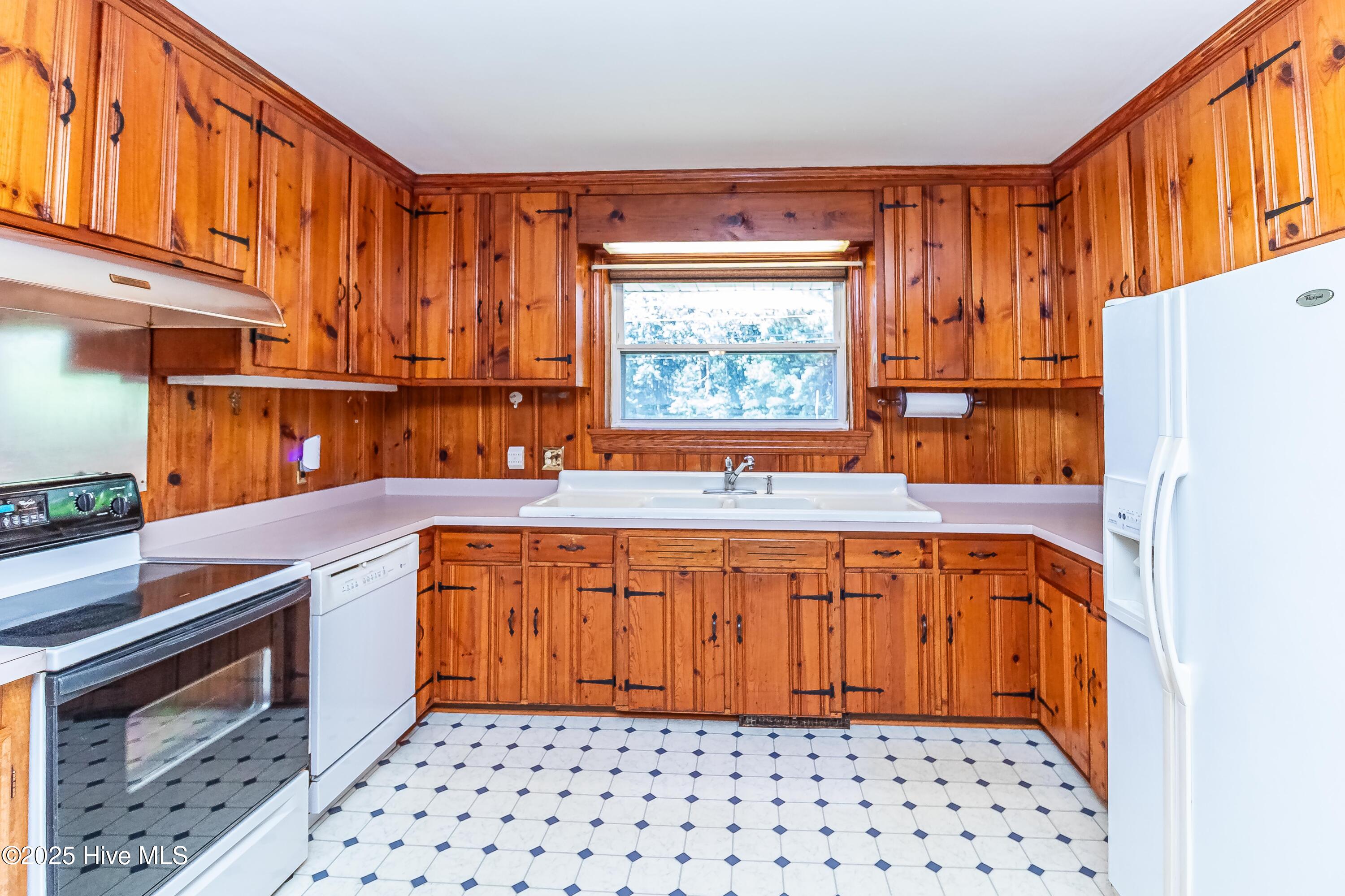 106 East New Hope Road Goldsboro, NC 27534 - Photo 8 of 42 IMG_4623