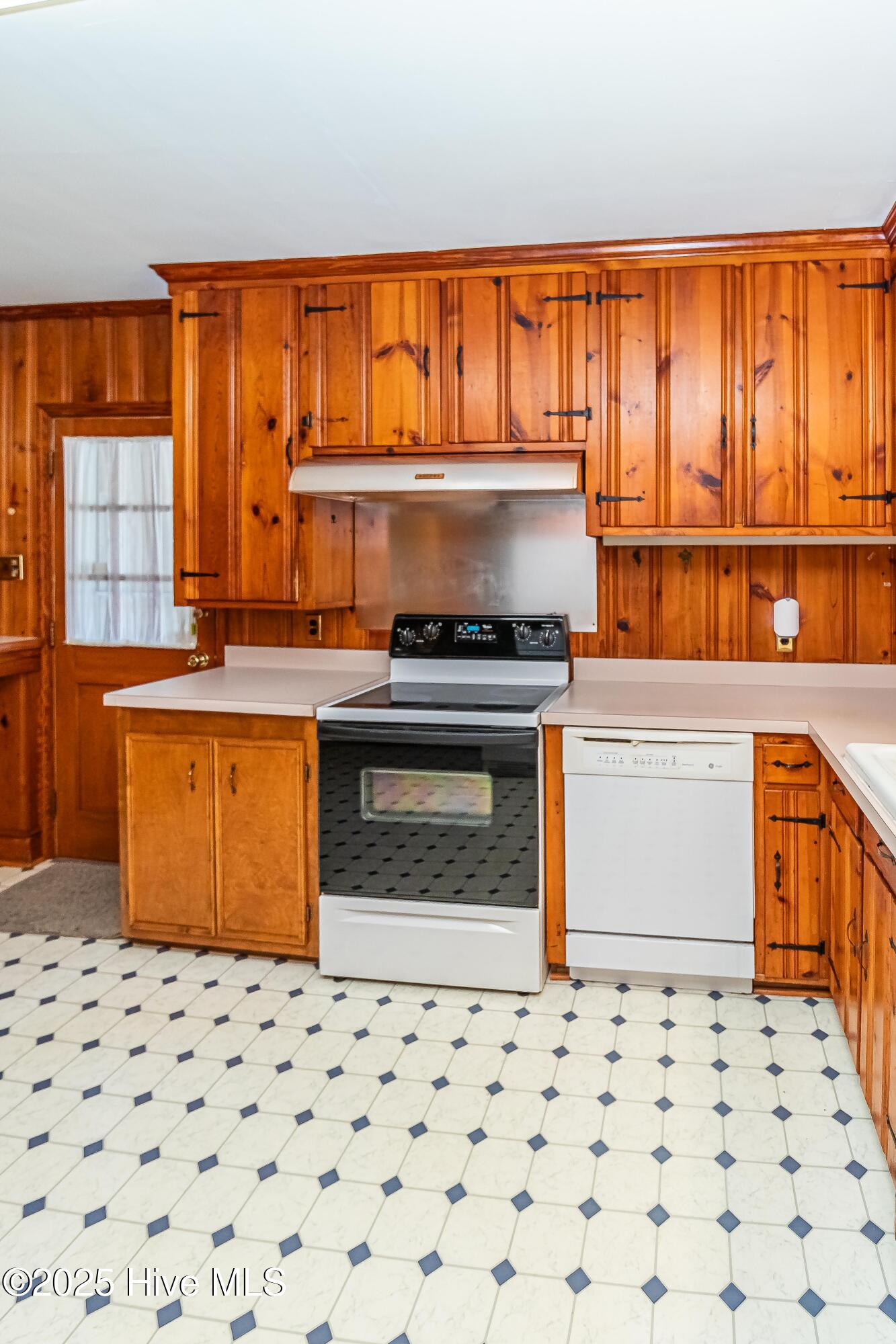 106 East New Hope Road Goldsboro, NC 27534 - Photo 9 of 42 IMG_4626