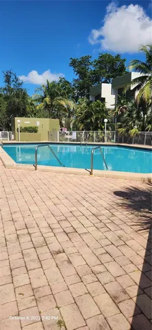 a view of a tennis court