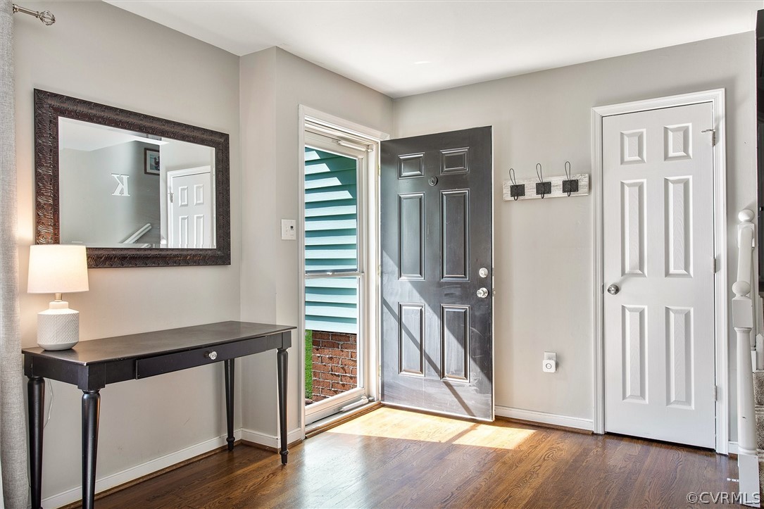 3012 Elmbrook Road Henrico, VA 23228 - Photo 4 of 32 Front entry into home with 3X2 coat closet