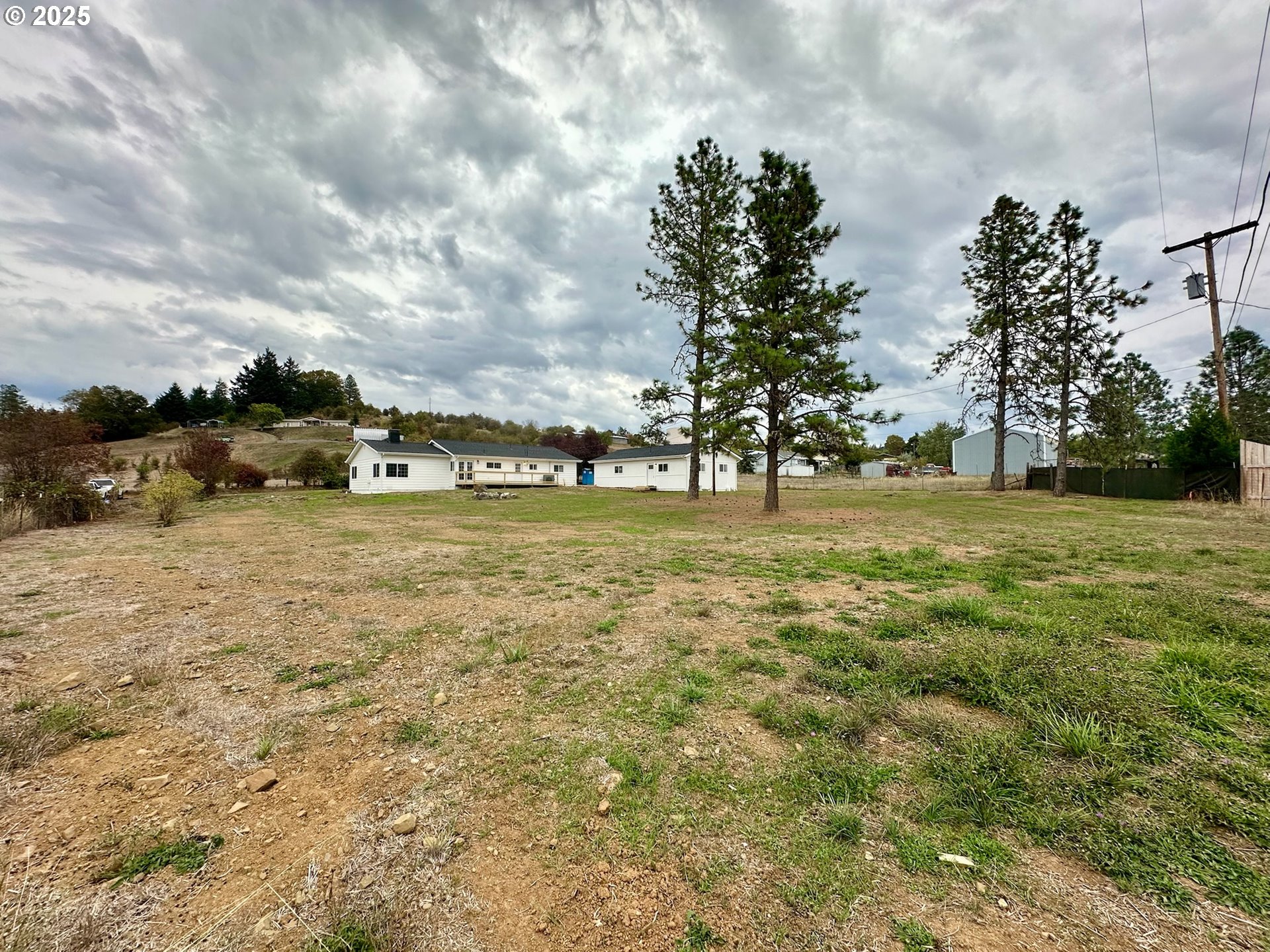 1858 Old Town Loop Road Oakland, OR 97462 - Photo 5 of 31 Gallery Image 5