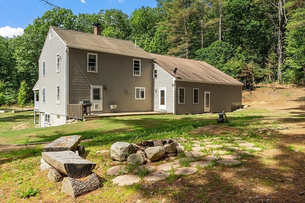 252 Brooks Station Road Princeton, MA 01541 - Photo 3 of 41