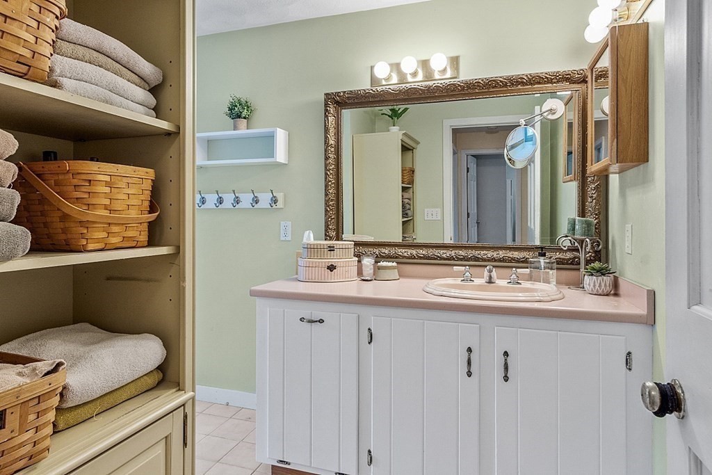 252 Brooks Station Road Princeton, MA 01541 - Photo 31 of 41
