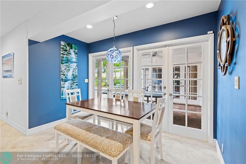 3401 North 31st Terrace Hollywood, FL 33021 - Photo 18 of 35 a living room with furniture and a window