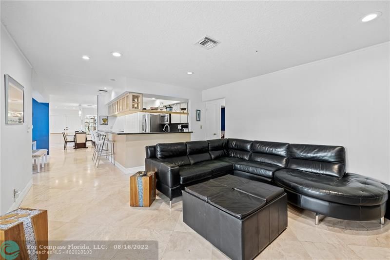 3401 North 31st Terrace Hollywood, FL 33021 - Photo 21 of 35 a living room with furniture and kitchen view