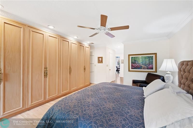 3401 North 31st Terrace Hollywood, FL 33021 - Photo 26 of 35 a bedroom with a large bed and a window