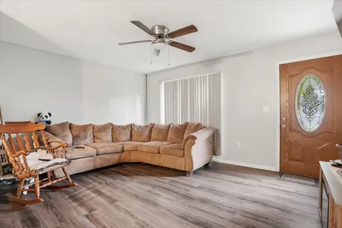 $219,900 | 2042 Gideon Avenue, Zion, IL 60099