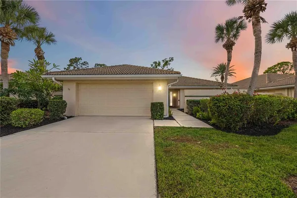 $494,750 | 717 Carnoustie Terrace, Unit 9, Venice, FL 34293