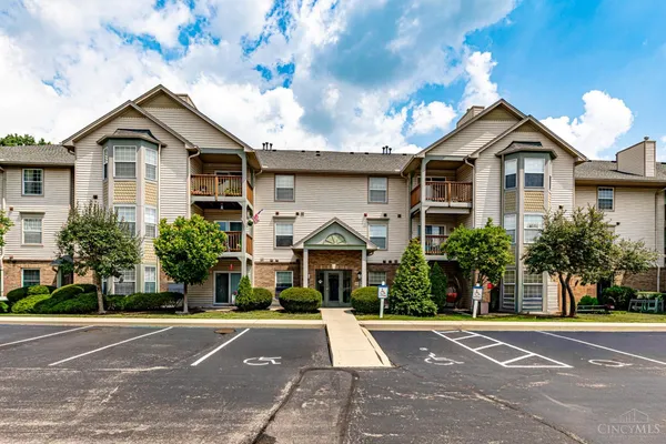 $209,900 | 4931 North Arbor Woods Court, Cincinnati, OH 45248