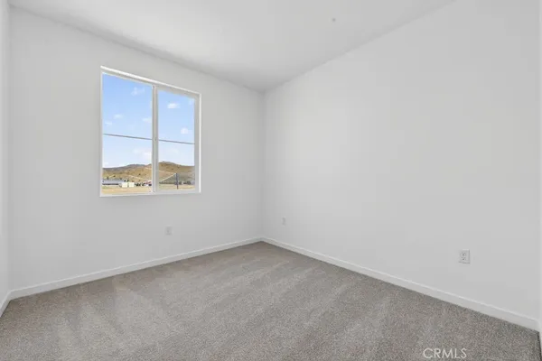 $439,990 | 33185 Opal Glass Drive, Winchester, CA 92596