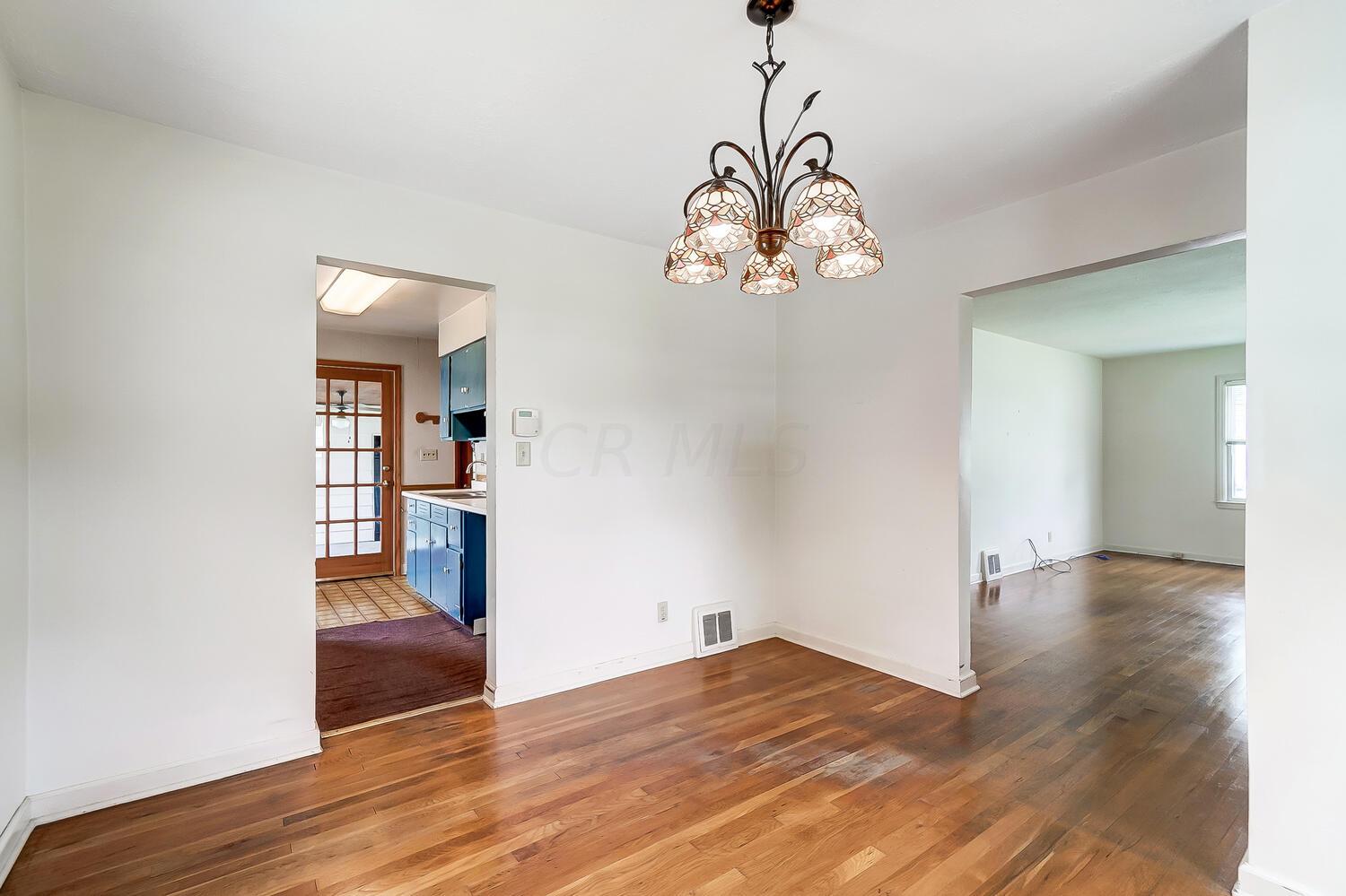 897 South Broadleigh Road Columbus, OH 43209 - Photo 7 of 46 Dining Room