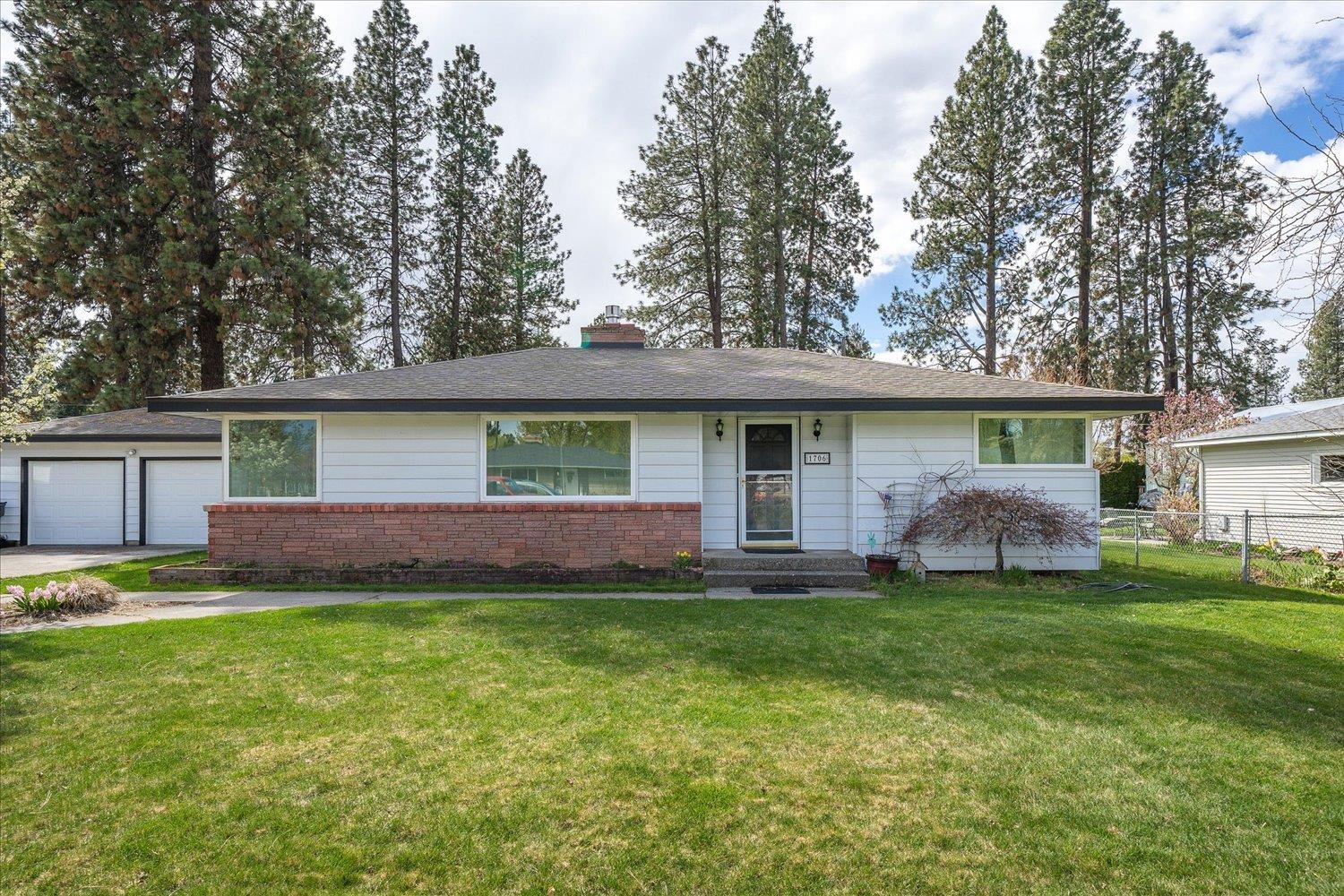 1706 South McCabe Road Spokane Valley, WA 99216 - Photo 4 of 39