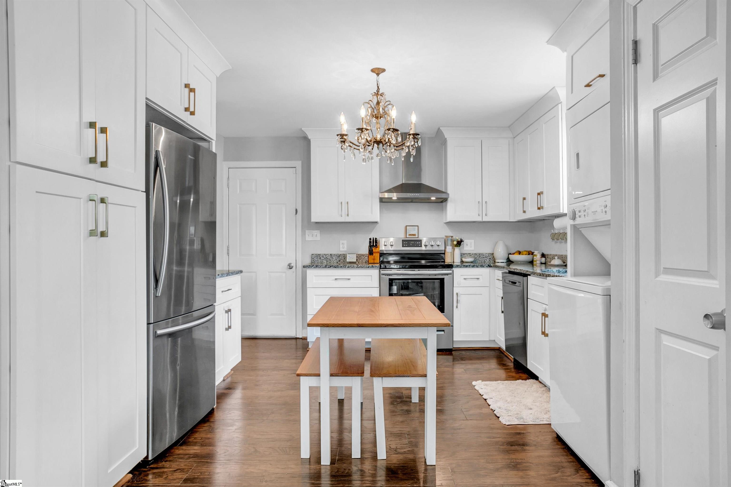 613 East Florida Street Clinton, SC 29325 - Photo 6 of 30