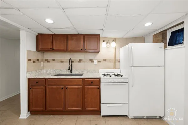 $1,500 | 19 South 4th Avenue, Unit A, St. Charles, IL 60174