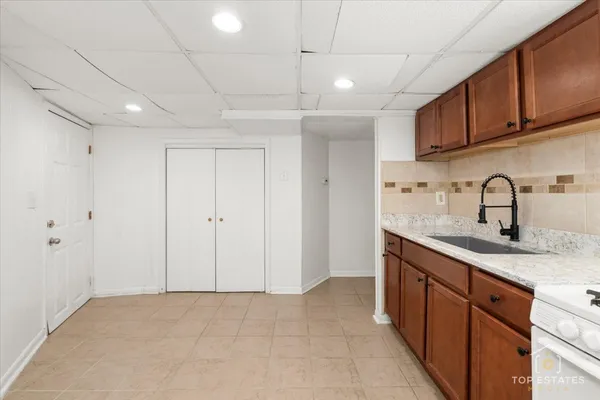 $1,500 | 19 South 4th Avenue, Unit A, St. Charles, IL 60174