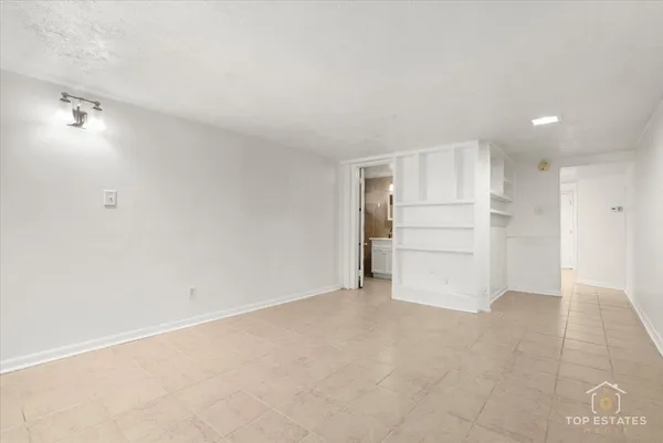 $1,500 | 19 South 4th Avenue, Unit A, St. Charles, IL 60174