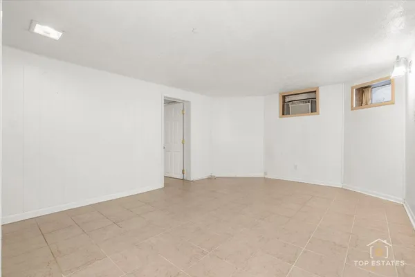 $1,500 | 19 South 4th Avenue, Unit A, St. Charles, IL 60174