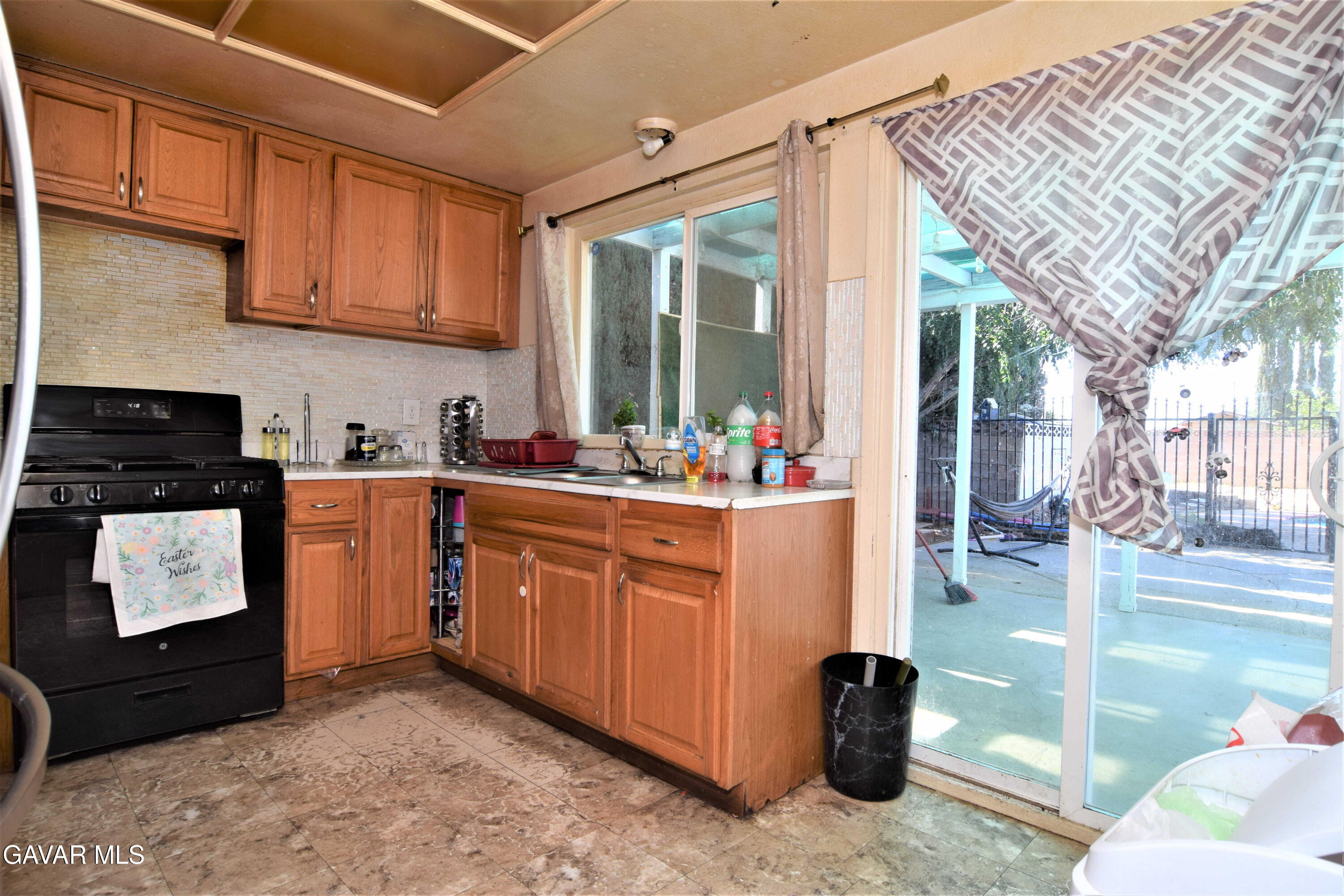 2905 East Ave R-11 Palmdale, CA 93550 - Photo 9 of 29 006 (1)