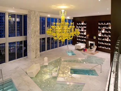 $885,000 | 495 Brickell Avenue, Unit 3710, Miami, FL 33131