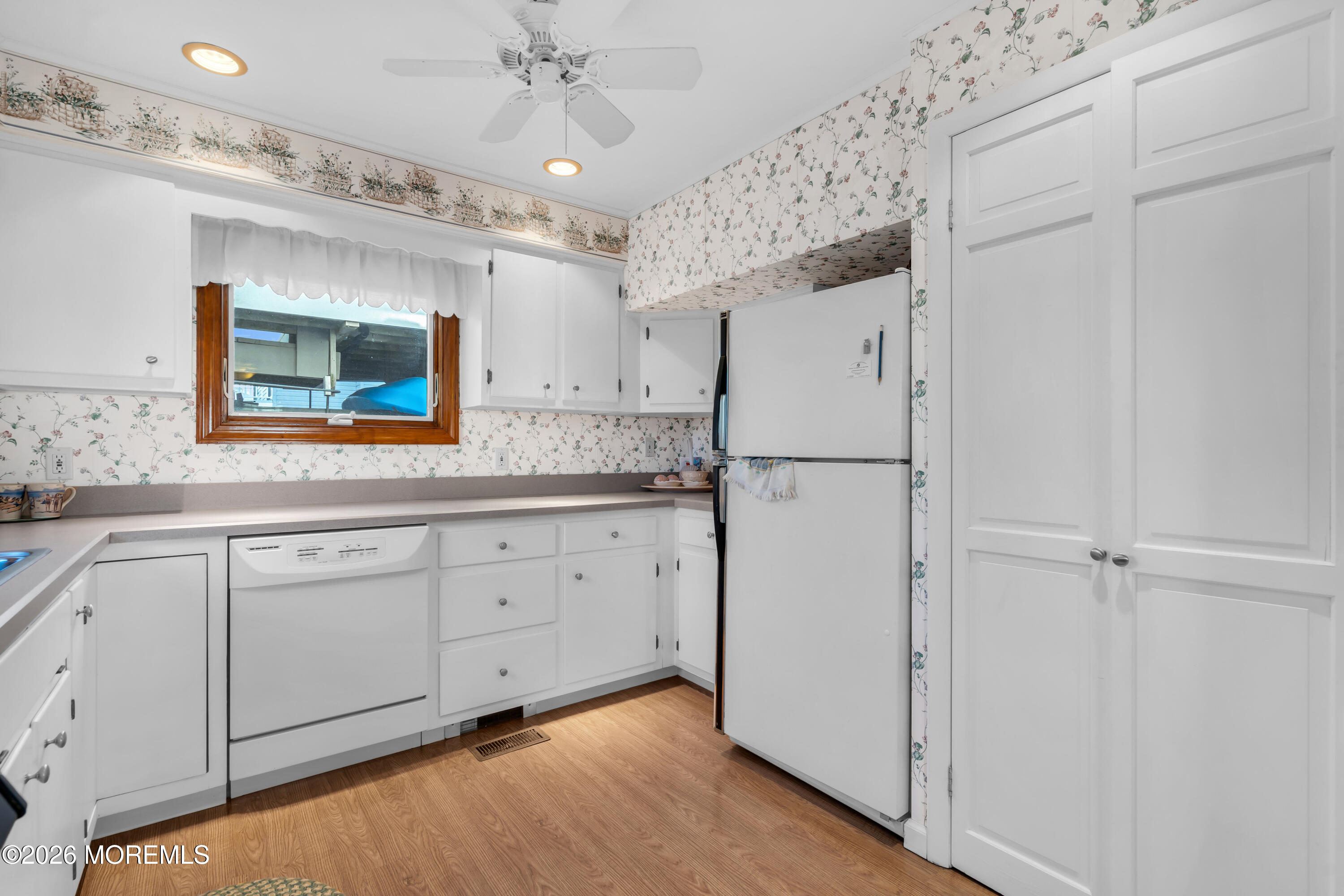 53 East Bay Way Lavallette, NJ 08735 - Photo 8 of 37 8